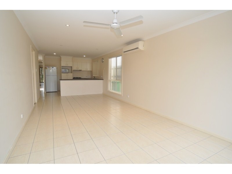 8 Silver Gull Street, Coomera QLD 4209