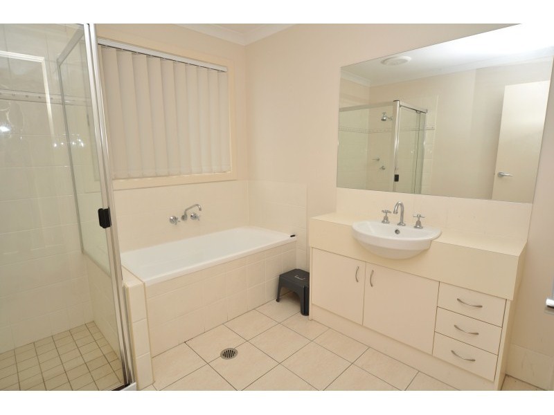 8 Silver Gull Street, Coomera QLD 4209