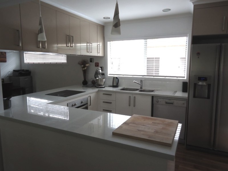 7 Bundarra Street, Coombabah QLD 4216