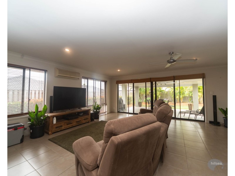 4 Cossington Circuit, Maudsland QLD 4210