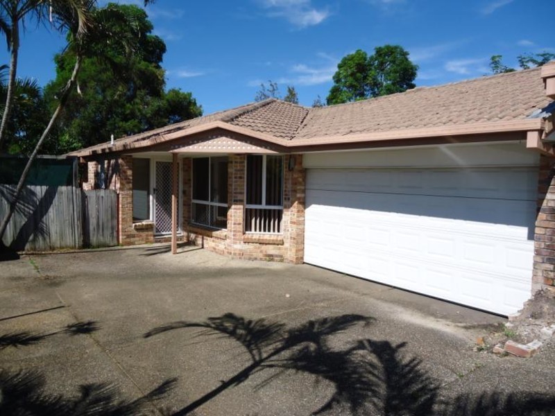 2/487 Pine Ridge Road, Runaway Bay QLD 4216