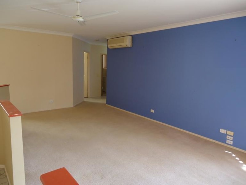 2/487 Pine Ridge Road, Runaway Bay QLD 4216