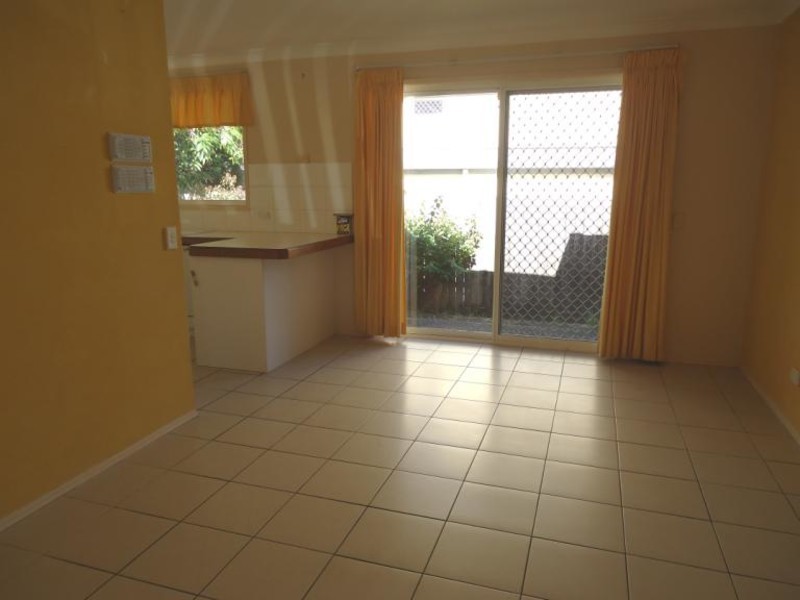 2/487 Pine Ridge Road, Runaway Bay QLD 4216