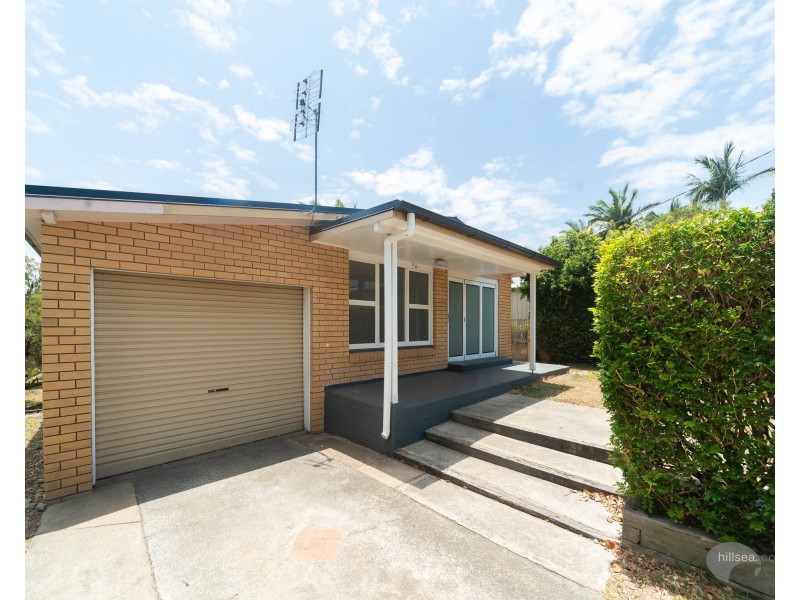 17 Bellevue Parade, Labrador QLD 4215