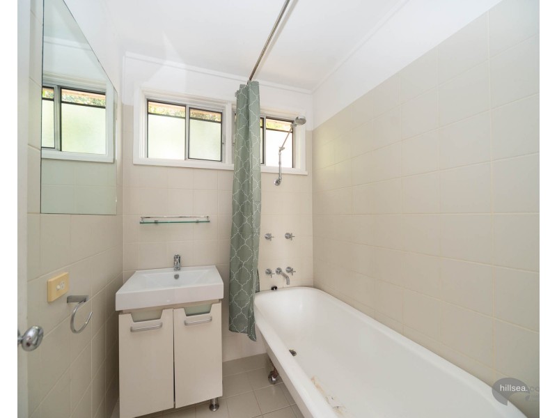 17 Bellevue Parade, Labrador QLD 4215