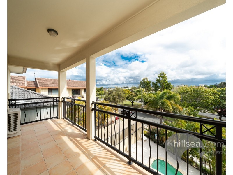 11/4 Oleander Avenue, Biggera Waters QLD 4216