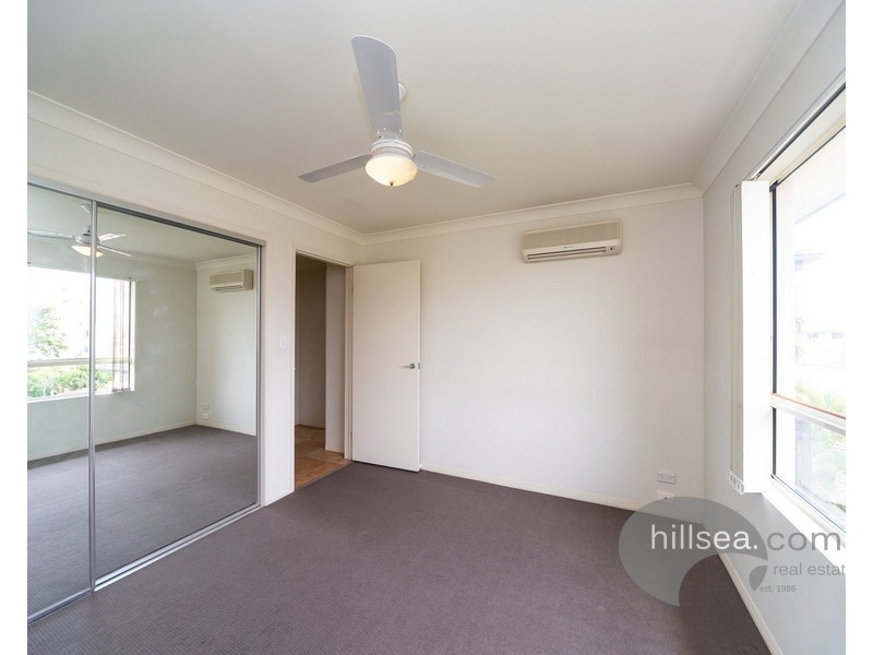 11/4 Oleander Avenue, Biggera Waters QLD 4216