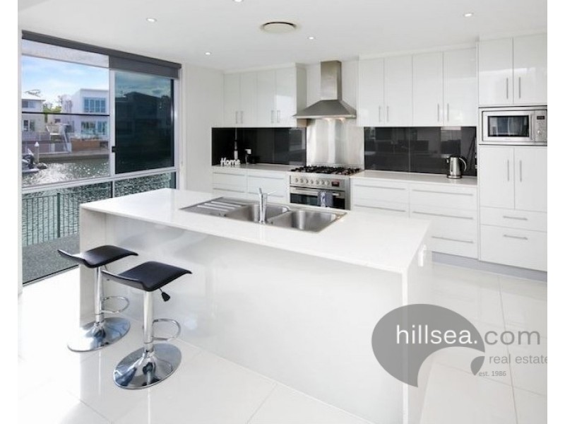 19 North Quay Drive, Biggera Waters QLD 4216