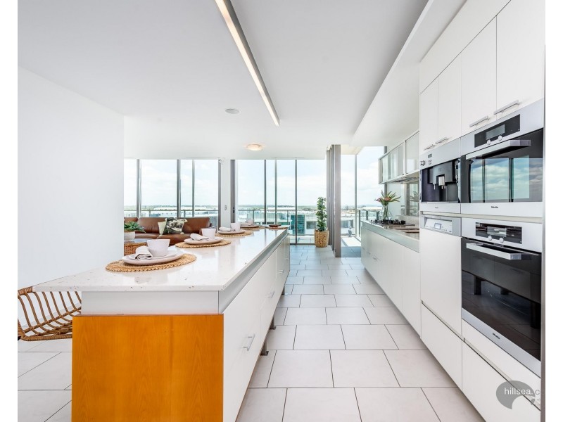 29802/2 Ephraim Island, Paradise Point QLD 4216