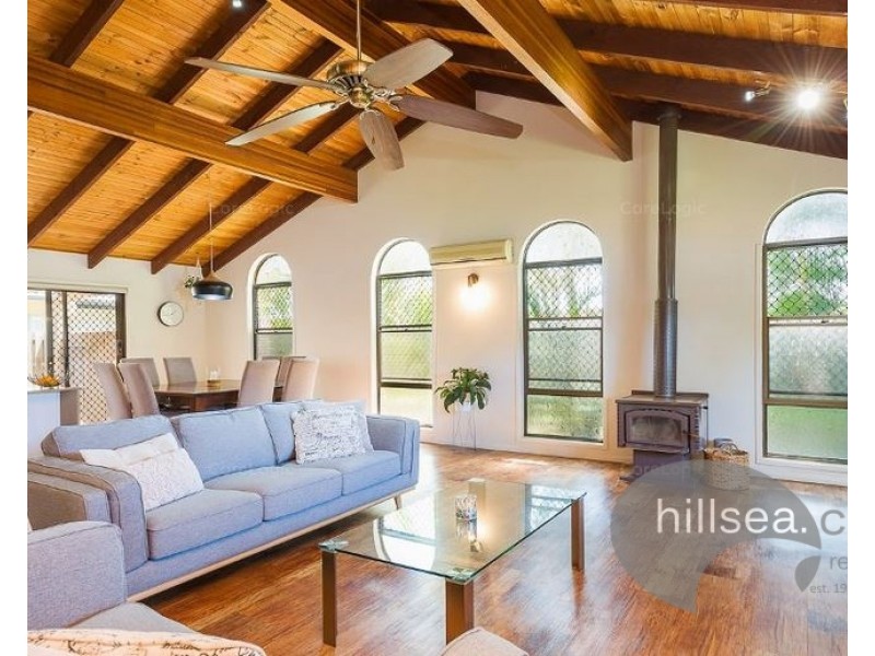 38 Sundown Drive, Paradise Point QLD 4216