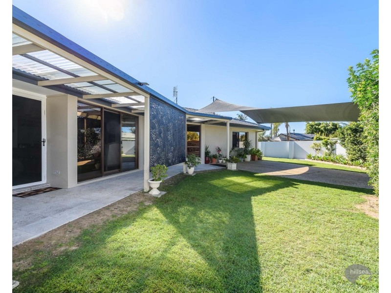30 Sundown Drive, Paradise Point QLD 4216