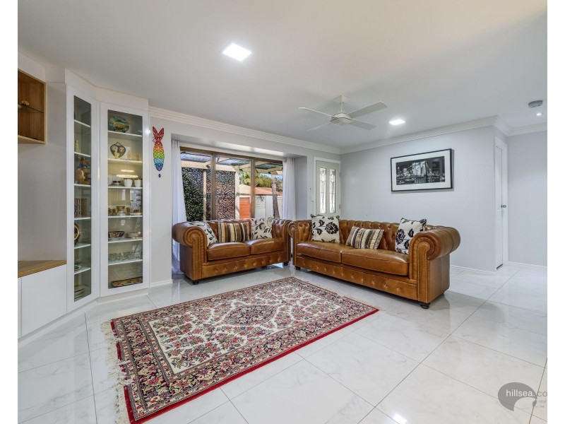 30 Sundown Drive, Paradise Point QLD 4216
