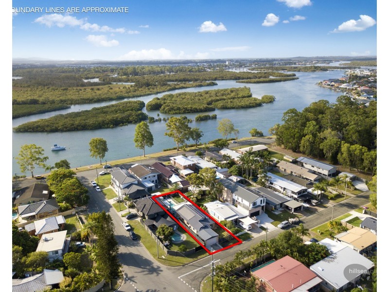 32 Tallara Street, Coombabah QLD 4216