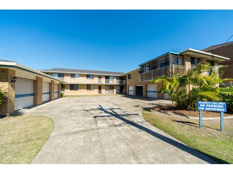 6/30 Falkinder Avenue, Paradise Point QLD 4216