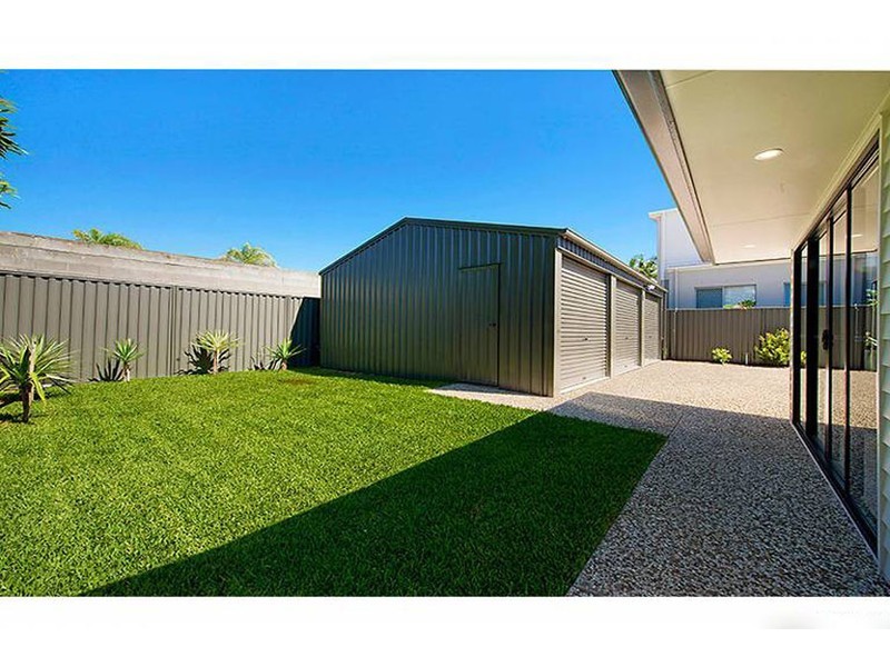 50 Milton Avenue, Paradise Point QLD 4216