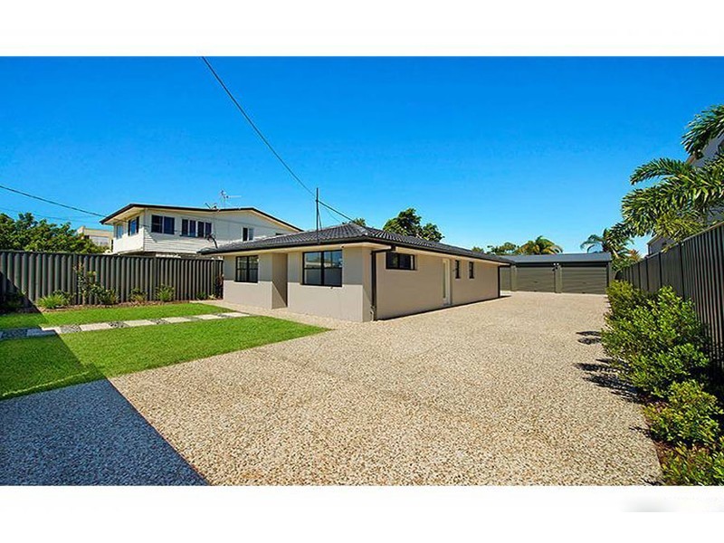 50 Milton Avenue, Paradise Point QLD 4216