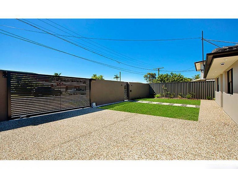 50 Milton Avenue, Paradise Point QLD 4216