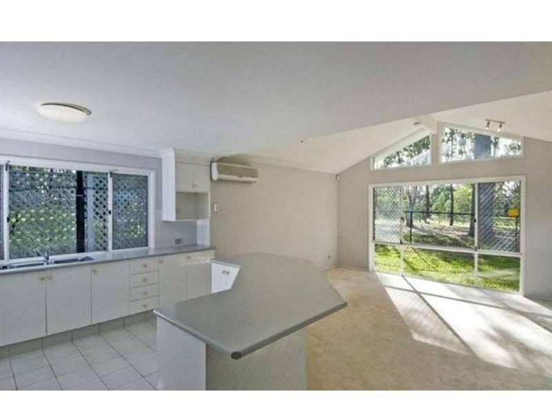 24 Greg Norman Crescent, Parkwood QLD 4214