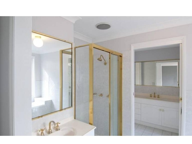 24 Greg Norman Crescent, Parkwood QLD 4214