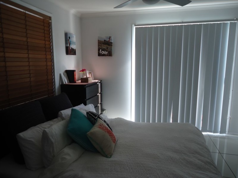 4 Remount Place, Carrara QLD 4211