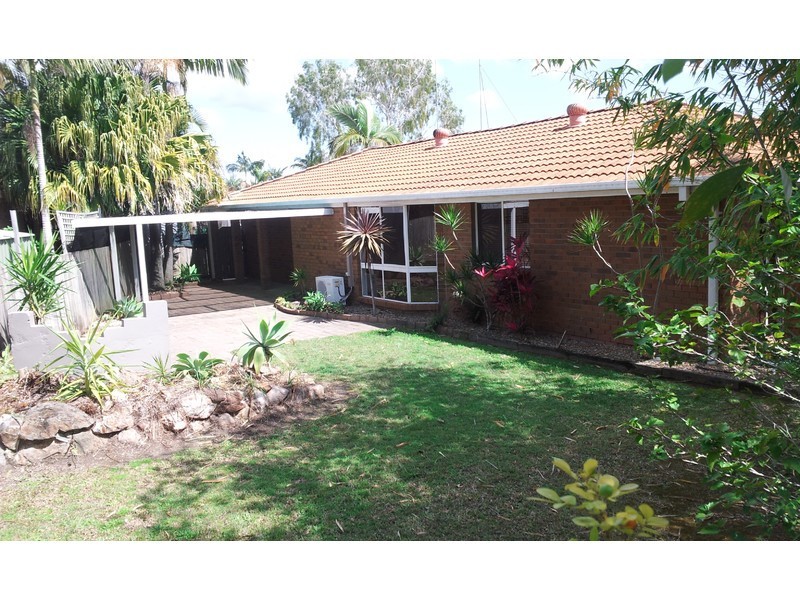 2/16 Stephanie Court, Labrador QLD 4215