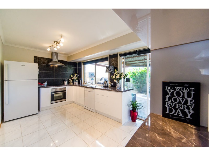 18/45 Village Way, Oxenford QLD 4210