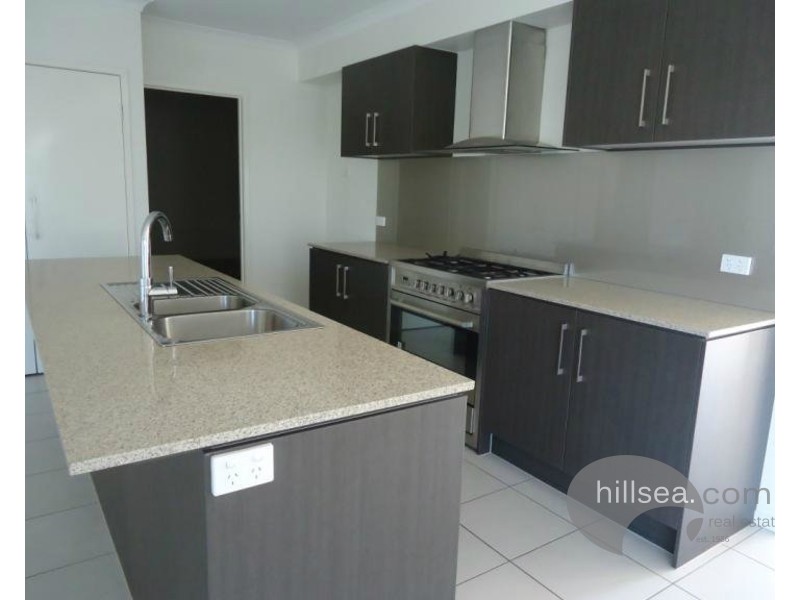 4 Arcadia Boulevard, Pimpama QLD 4209