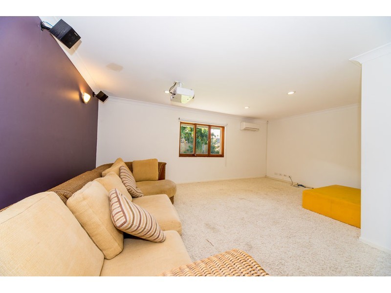 60 Markham Avenue, Runaway Bay QLD 4216