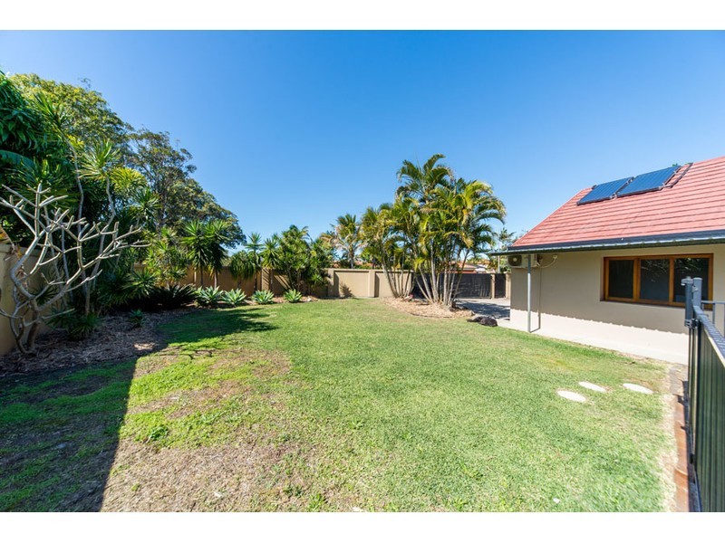 60 Markham Avenue, Runaway Bay QLD 4216