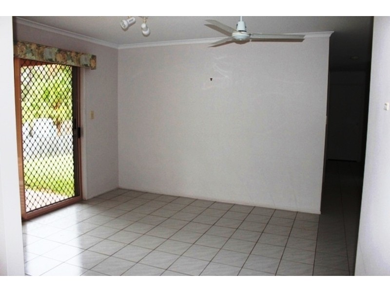 254 Mildura Drive, Helensvale QLD 4212