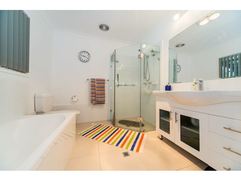 71 Nalkari Street, Coombabah QLD 4216