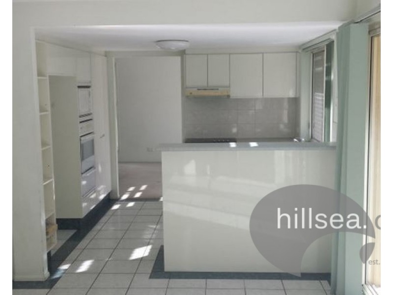 31 Royal Court, Ashmore QLD 4214