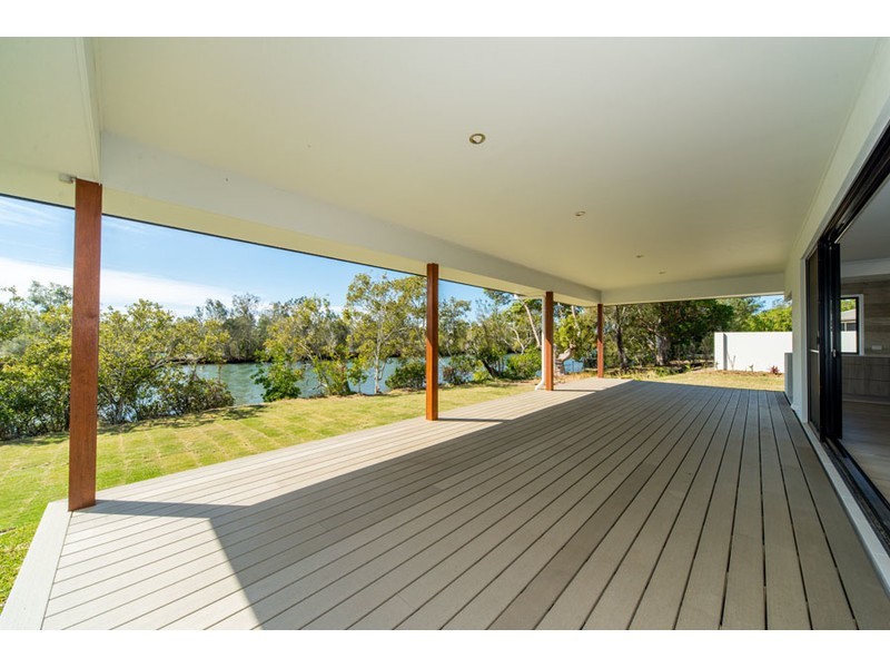 26 Waterside Esplande, Helensvale QLD 4212