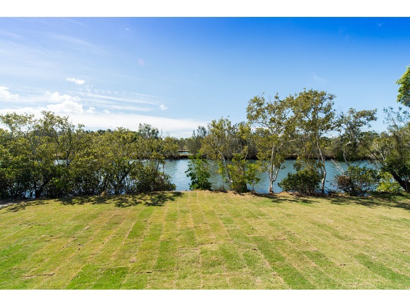 26 Waterside Esplande, Helensvale QLD 4212