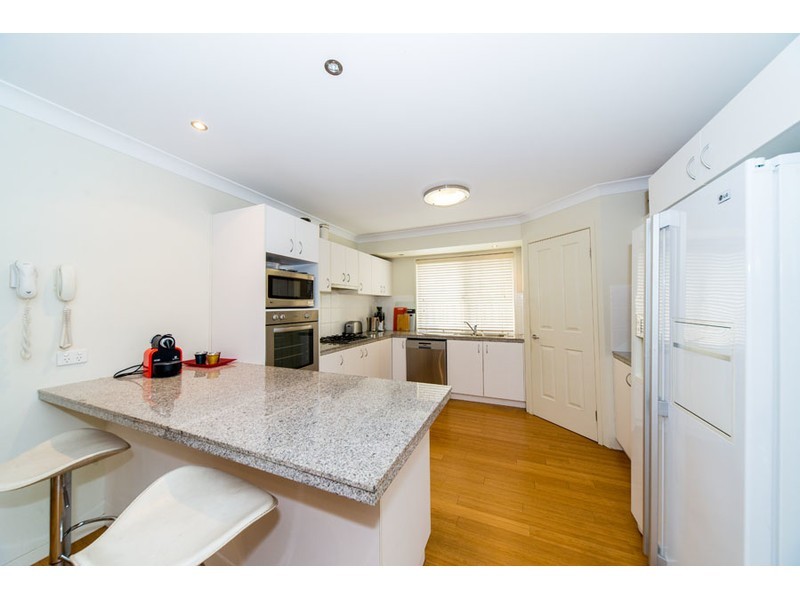 102/19 Santa Barbara Road, Hope Island QLD 4212