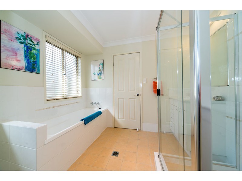 102/19 Santa Barbara Road, Hope Island QLD 4212
