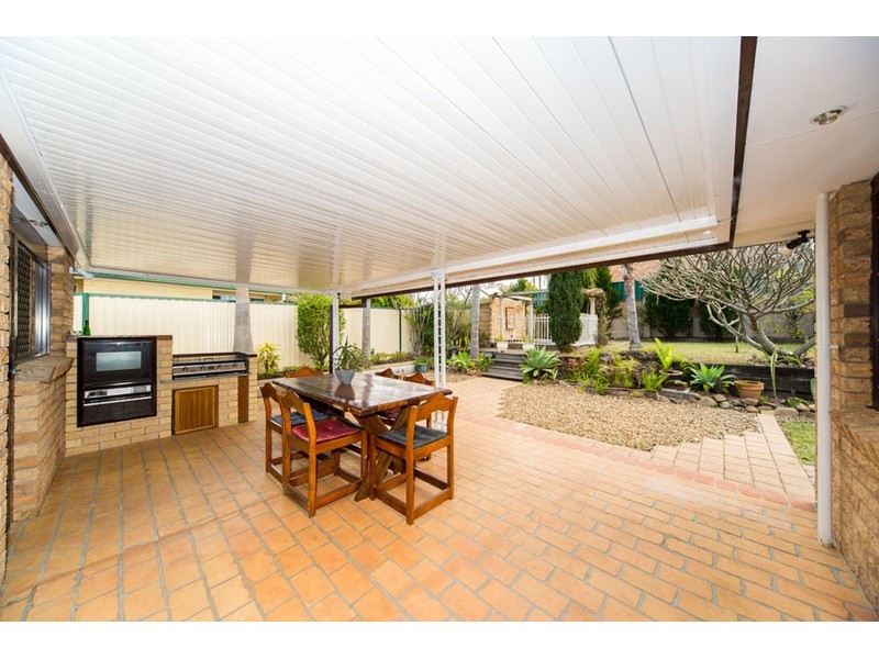 136 Olsen Avenue, Arundel QLD 4214