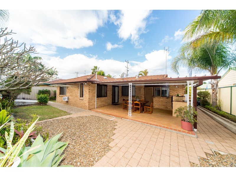 136 Olsen Avenue, Arundel QLD 4214
