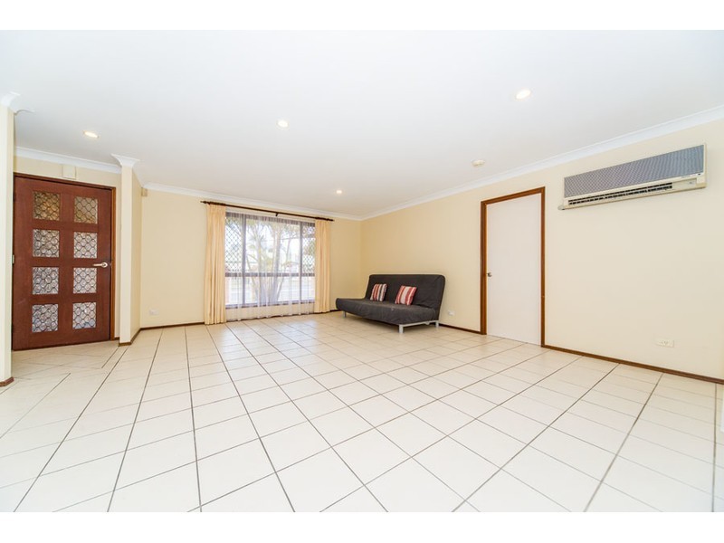 136 Olsen Avenue, Arundel QLD 4214