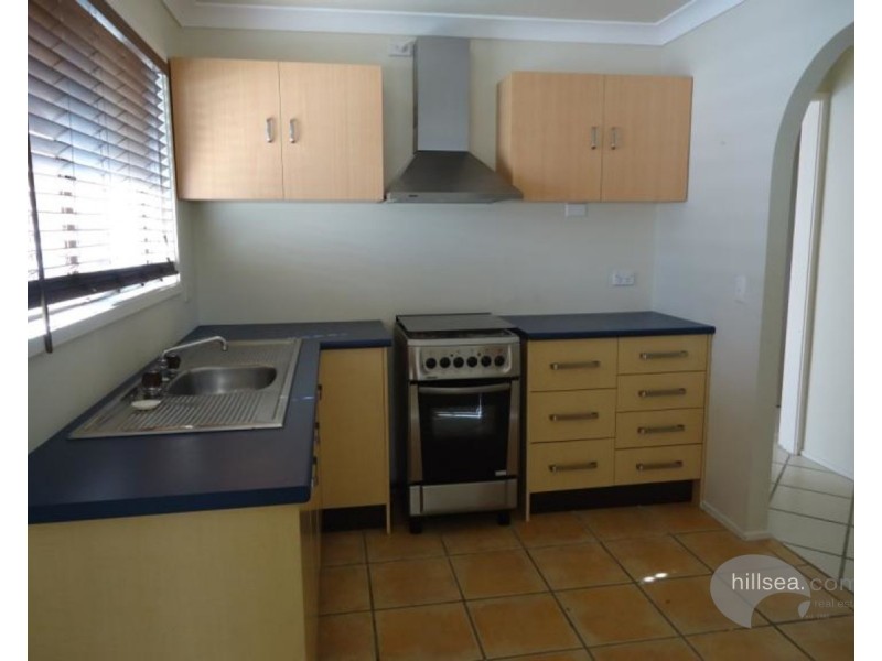 2/43 Errol Avenue, Paradise Point QLD 4216