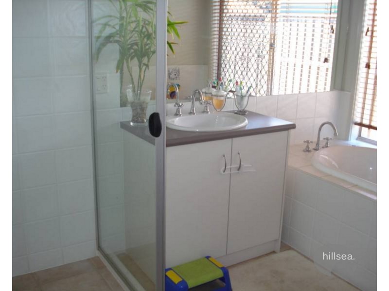 13 Maidenhead Court, Oxenford QLD 4210