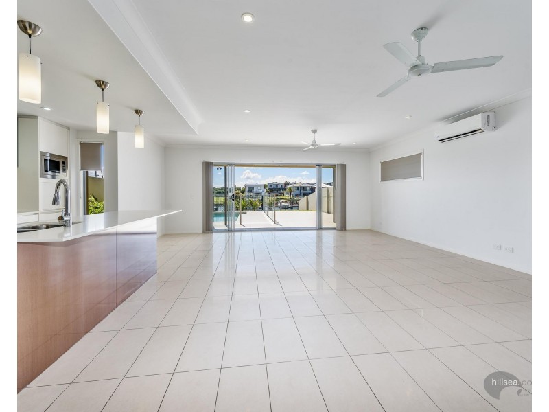 39 North View Street, Hope Island QLD 4212