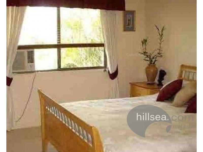 4 Siena Place, Coombabah QLD 4216