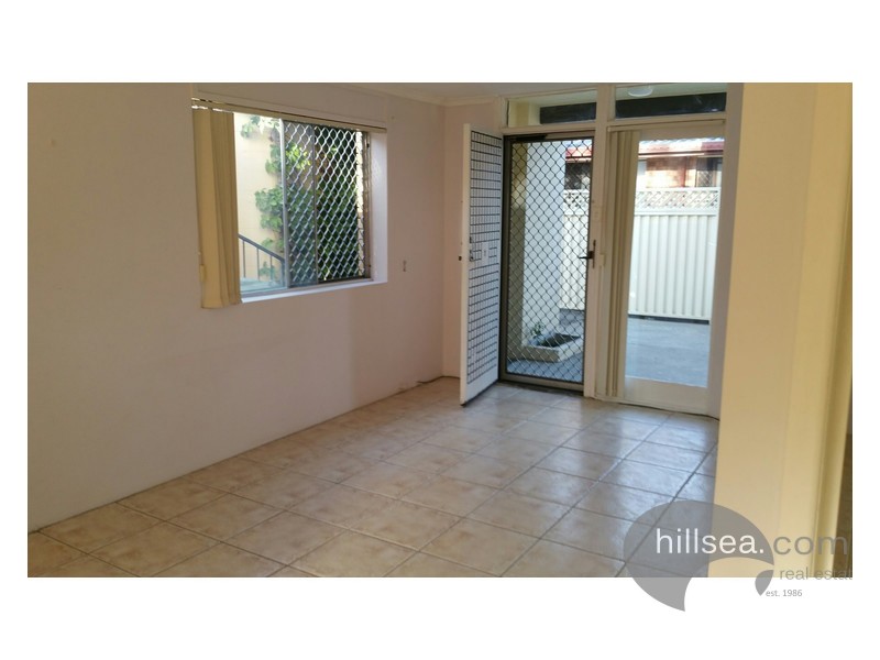 2/29 Muscovey Avenue, Paradise Point QLD 4216