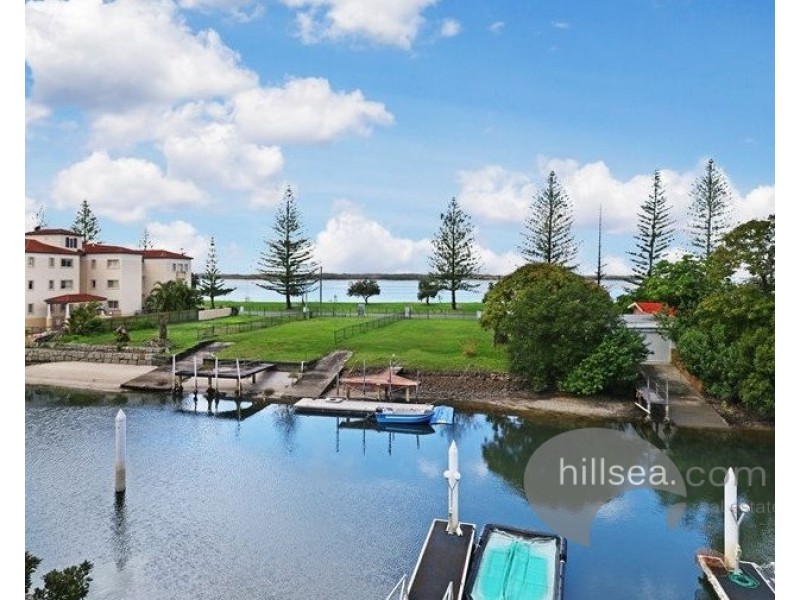 13/9-13 Madang Crescent, Runaway Bay QLD 4216