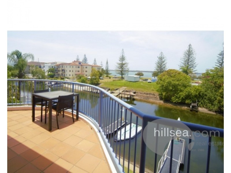 13/9-13 Madang Crescent, Runaway Bay QLD 4216
