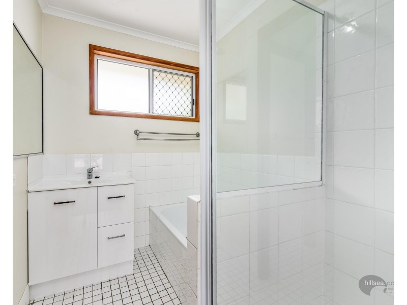 73 Studio Drive, Oxenford QLD 4210