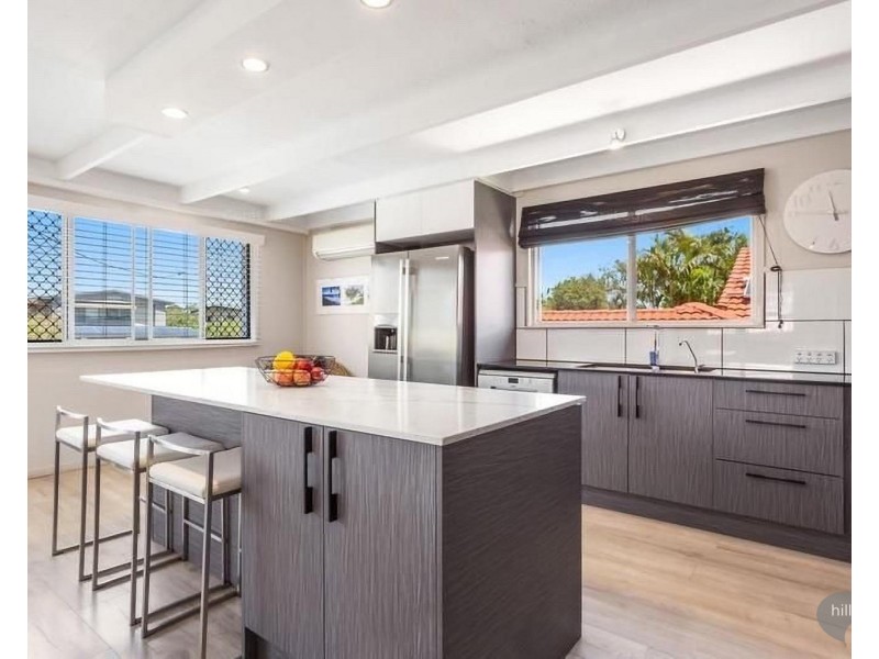 27 Bruce Avenue, Paradise Point QLD 4216