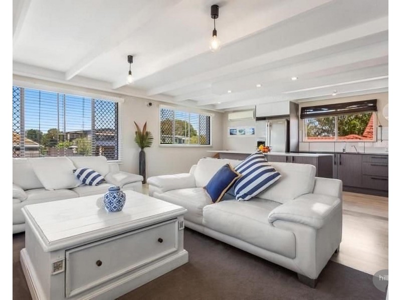 27 Bruce Avenue, Paradise Point QLD 4216