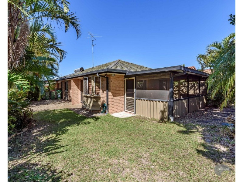 1/5 Davebill Court, Labrador QLD 4215